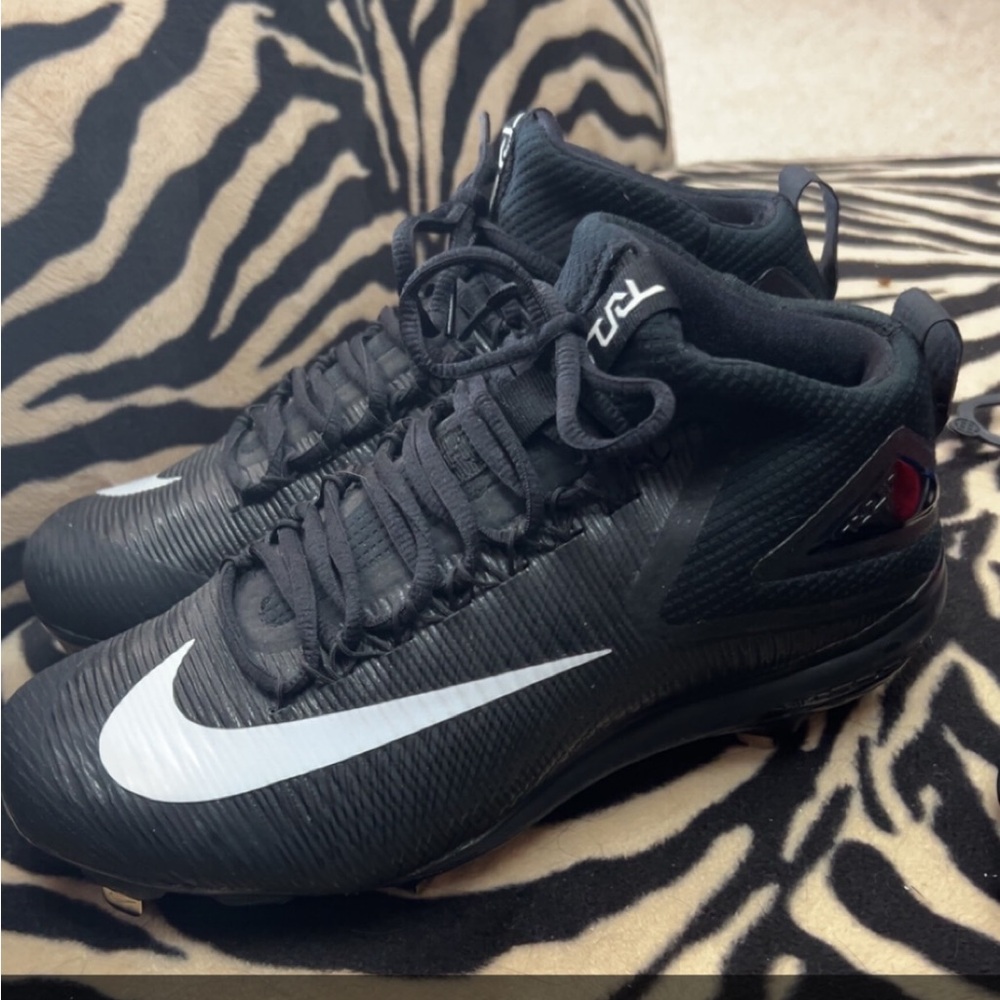Men’s Nike Baseball Cleats - size 8 1/2